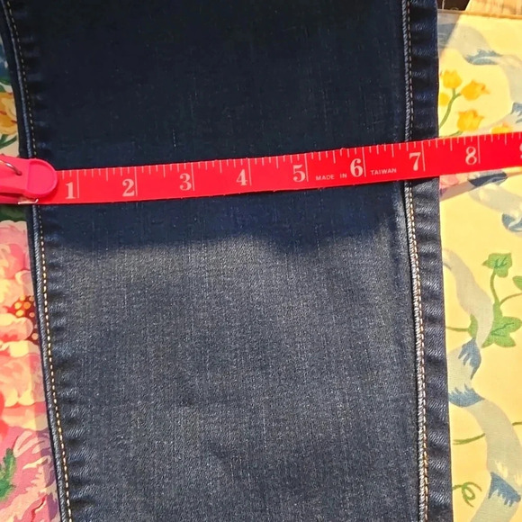 Torrid Super Soft High-Rise Denim Jeggings Dark Blue 5-pocket Women size 20R - Picture 16 of 16